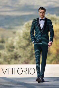 Κοστουμι γαμπριατικο Vittorio mod.smokin(2 colours)